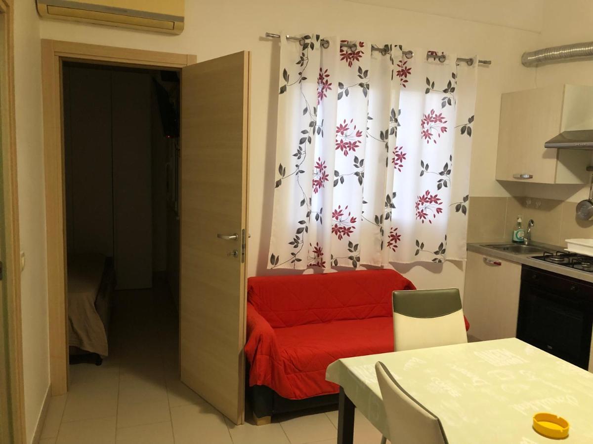 Mansarda Mentana Due Apartment Vittoria Bagian luar foto