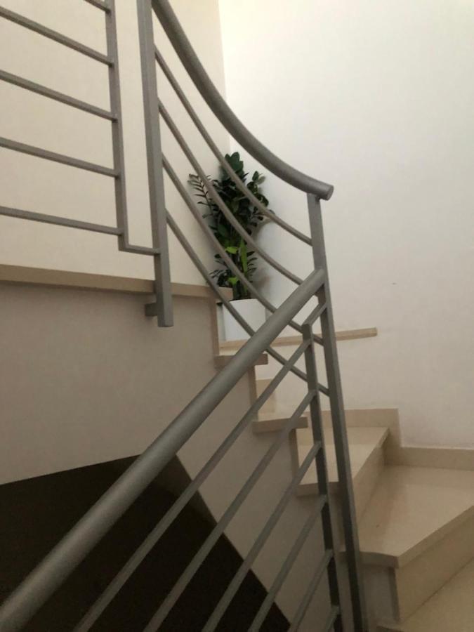 Mansarda Mentana Due Apartment Vittoria Bagian luar foto