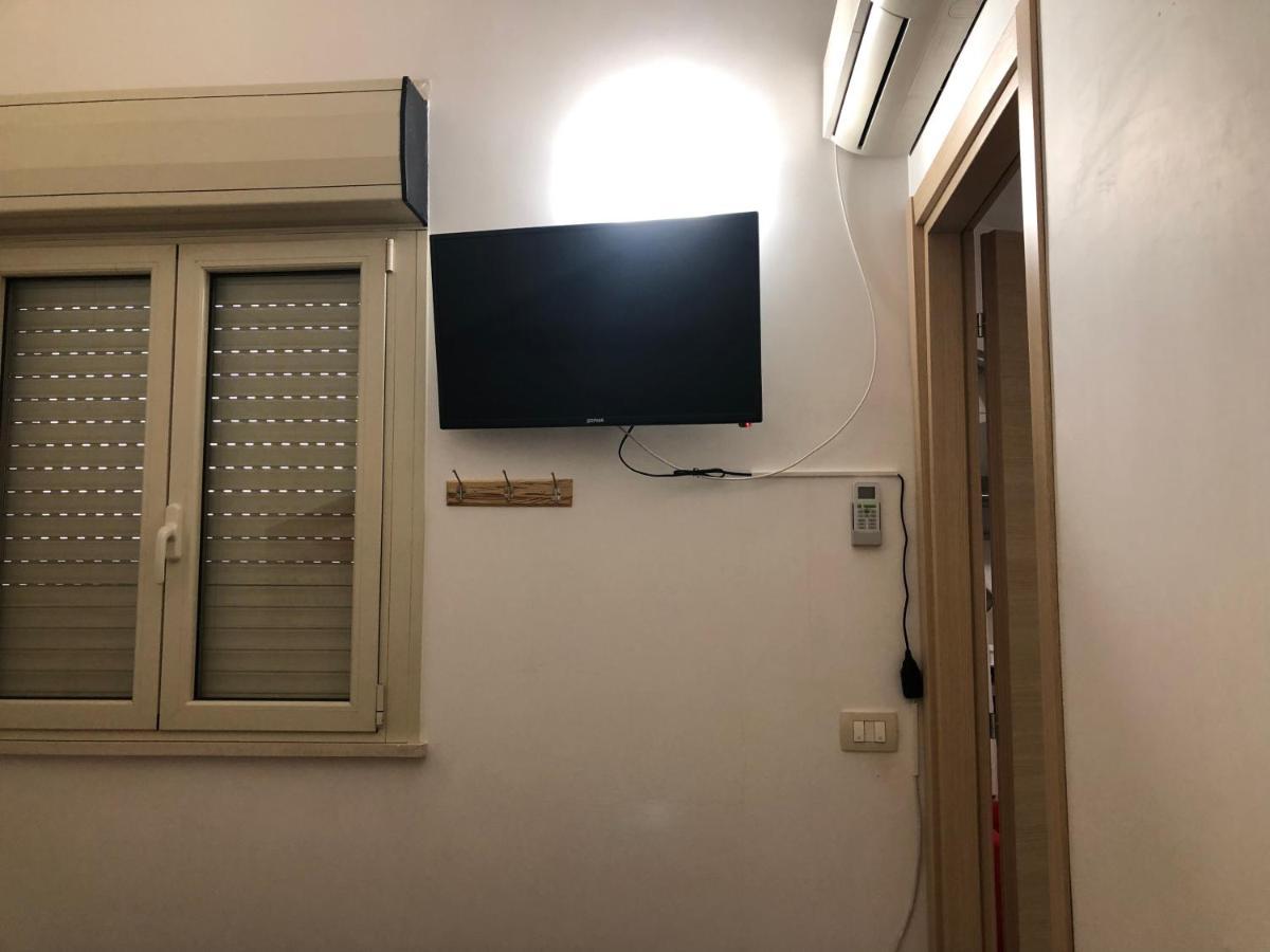 Mansarda Mentana Due Apartment Vittoria Bagian luar foto