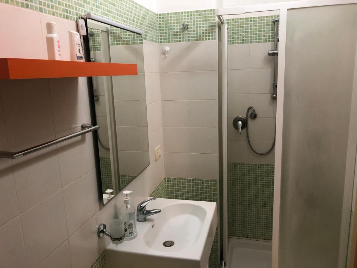 Mansarda Mentana Due Apartment Vittoria Bagian luar foto