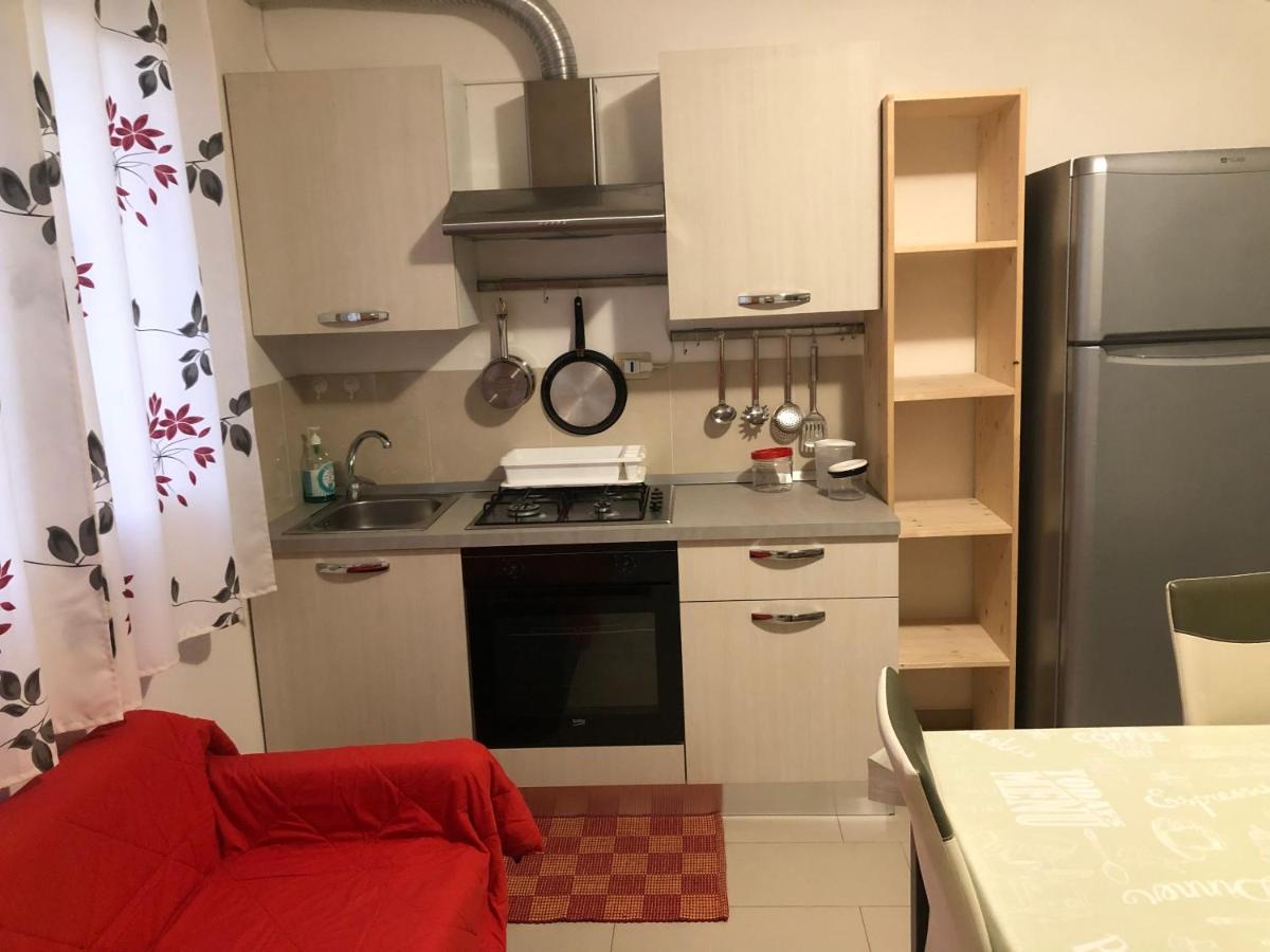 Mansarda Mentana Due Apartment Vittoria Bagian luar foto
